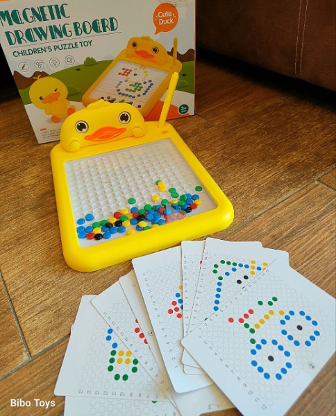 بورد مغناطيس بطوط