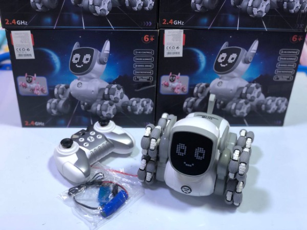 روبوت ريموت ٤ عجلات